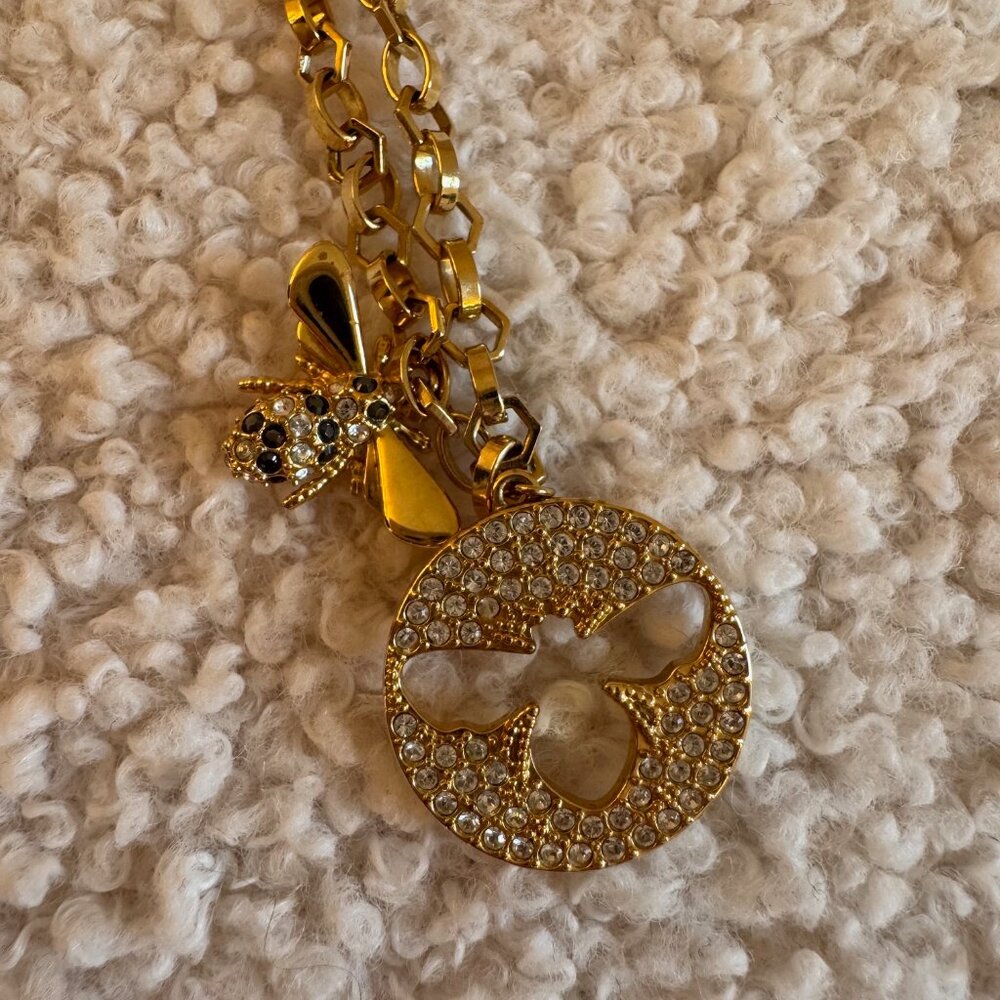 Lisabel Bee White Gold Plating Pendant Swarovski Necklace - Picture 4 of 8
